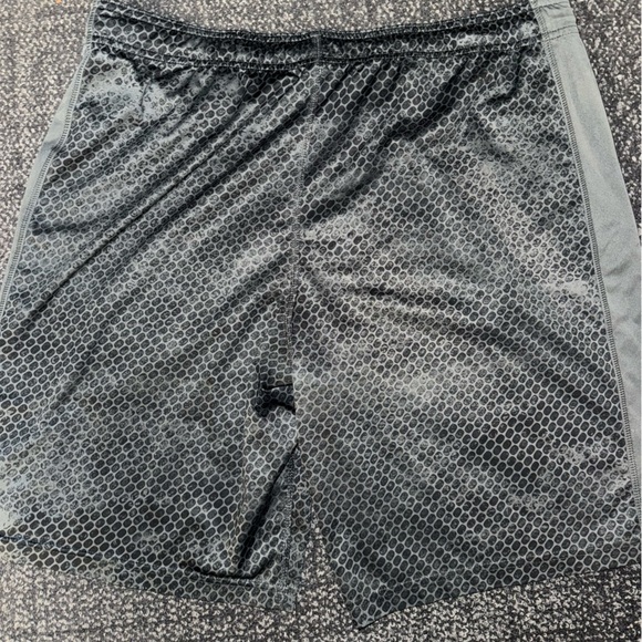 NIKE DRI FIT SHORTS BLACK/ GREY GEO PATTERN BASKETBALL SHORTS SIZE M - Picture 6 of 12